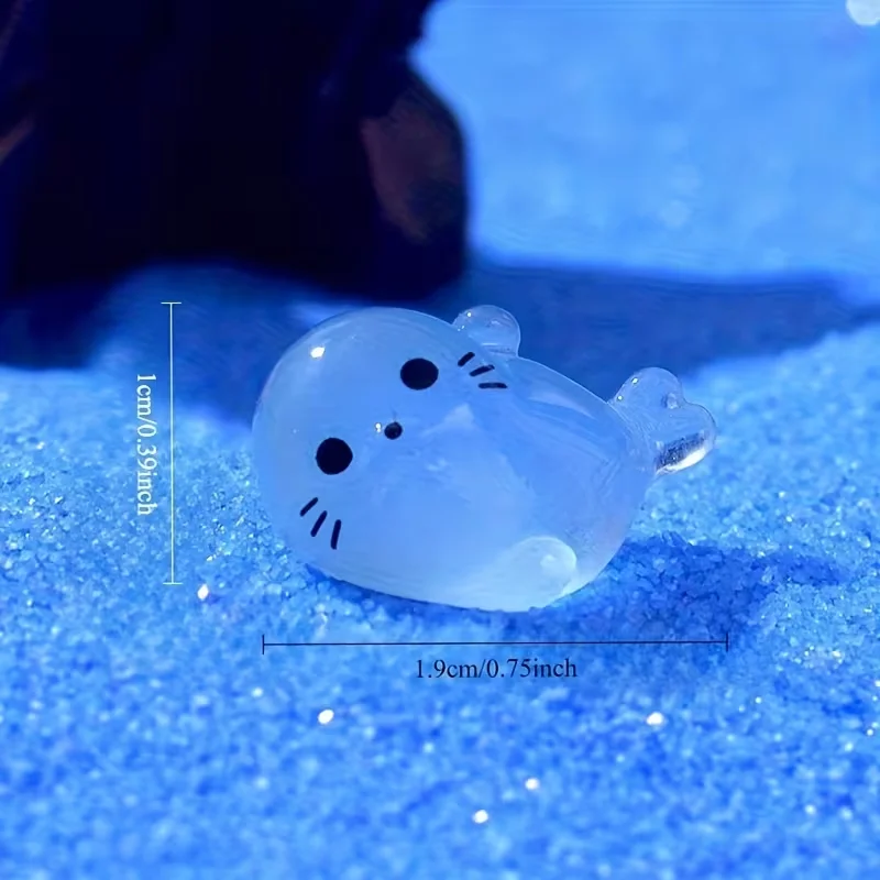 빛나는 미니 밀봉 레진 장식품 10개. 집 꾸미기에 좋은 창의적인 선물들. 무작위한 모양들. 해양 동물 모형