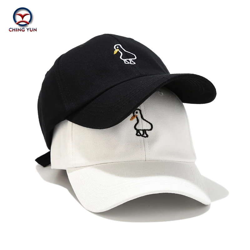 

New Baseball cap four seasons Cute little duck embroidery hat men and women Cotton fashionable couple relaxation peaked caps