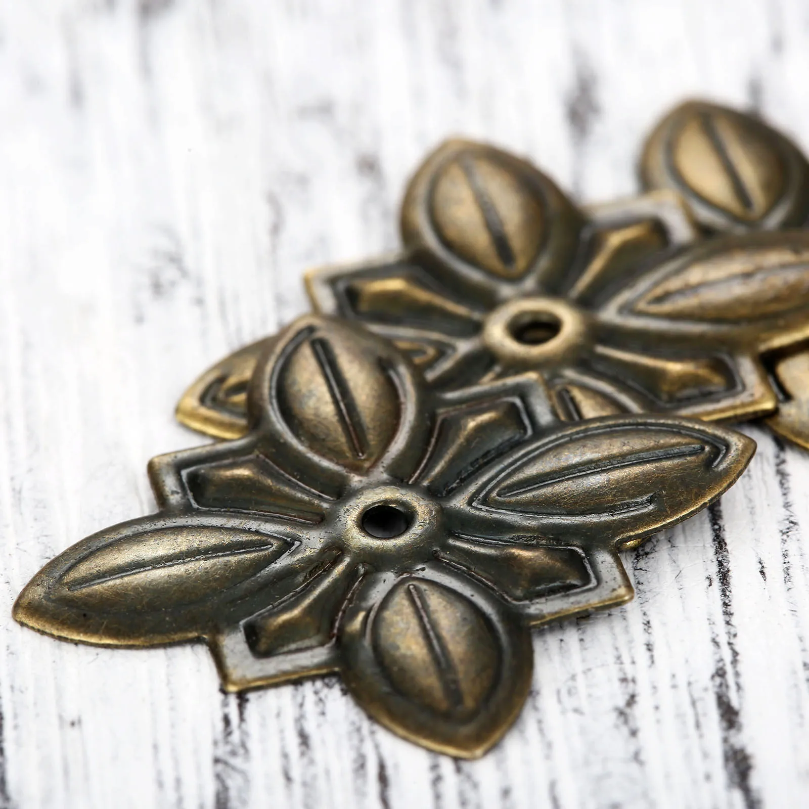 Vintage Upholstery Nails 30*27mm Antique bronze Jewelry Gift Box Door Sofa Decorative Tack Stud Pushpin Doornail 50pcs
