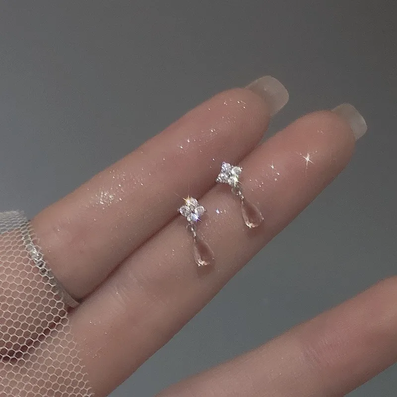 ANENJERY Butterfly Stud Earrings for Women Cute Delicate Jewelry Girls Gift Pendientes mujer