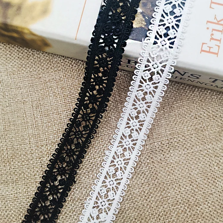 

Water Soluble Lace 2CM Three-dimensional Floret Embroidery Clothing Accessories White Lace Fabric Webbing Packing Material