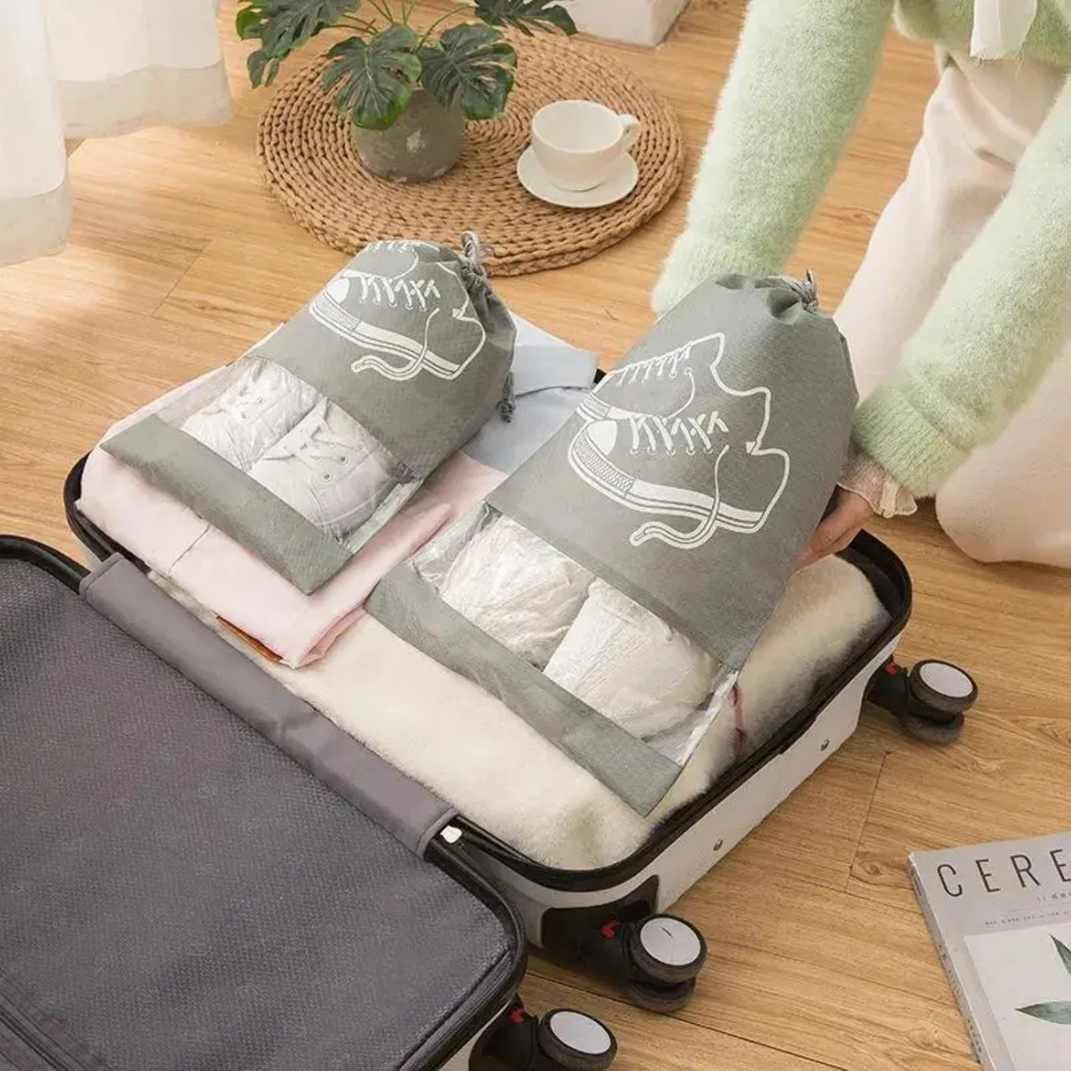 Convenient, Waterproof, and Portable Shoe Storage Bag Set of 5 - Lightweight Non-woven Fabric Closet Organizer for Travel. Handy 3