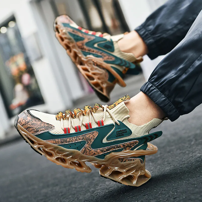 Mode Klinge Graffiti Turnschuhe Männer Laufschuhe Designer Jogging Sportschuhe für Männer Outdoor Socken Wanderschuhe männliche Schuhe