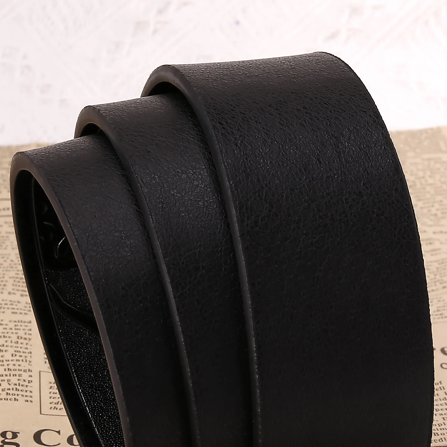 Timeless Western Charm Belt Premium Pu Leather with Rich Floral Embossing Fashionable Classic Style for men Niutou Button Head