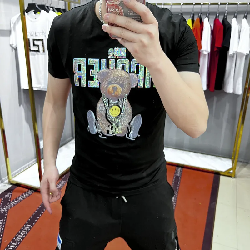 Camiseta con estampado de oso de dibujos animados para hombre