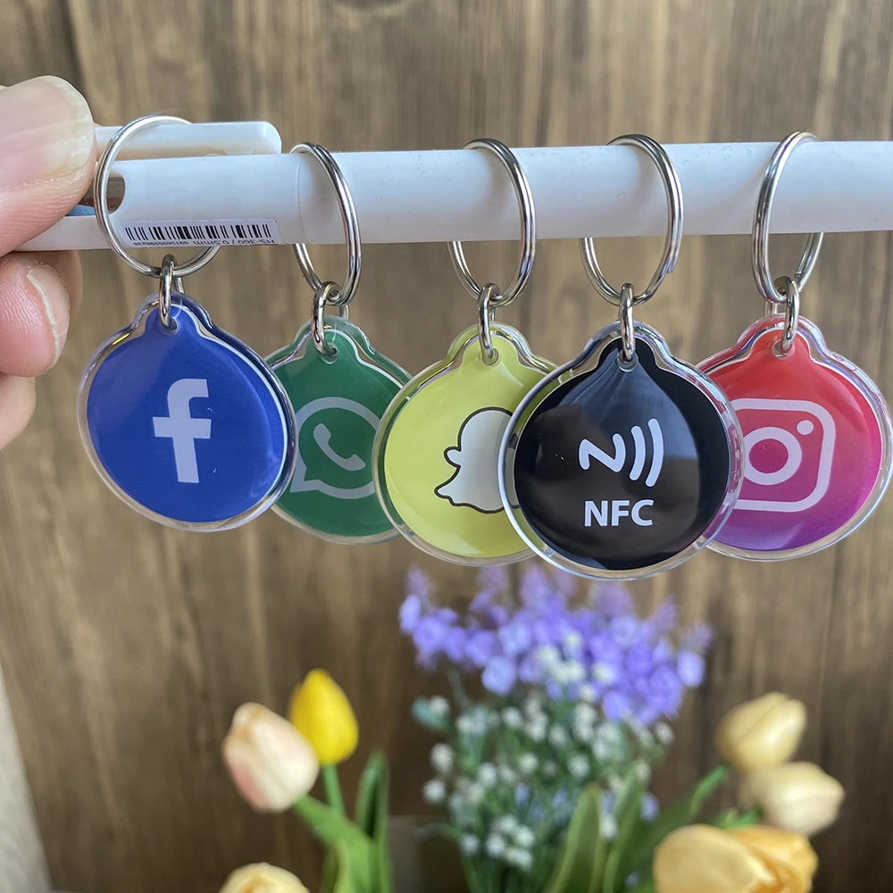 NFC Tap Key Tag Social Media WhatsApp Facebook Instagram Epoxy Keychain NFC Key Chains