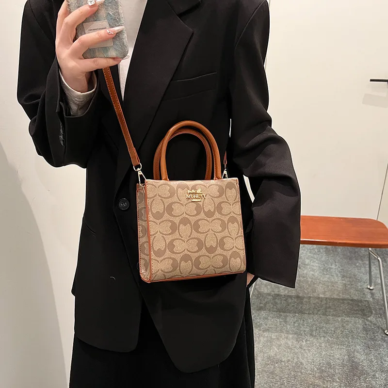 Advanced Texture Stylish Female 2024 New Niche Fashionable Small Square Shoulder Women Hand-Carrying Crossbody Bag