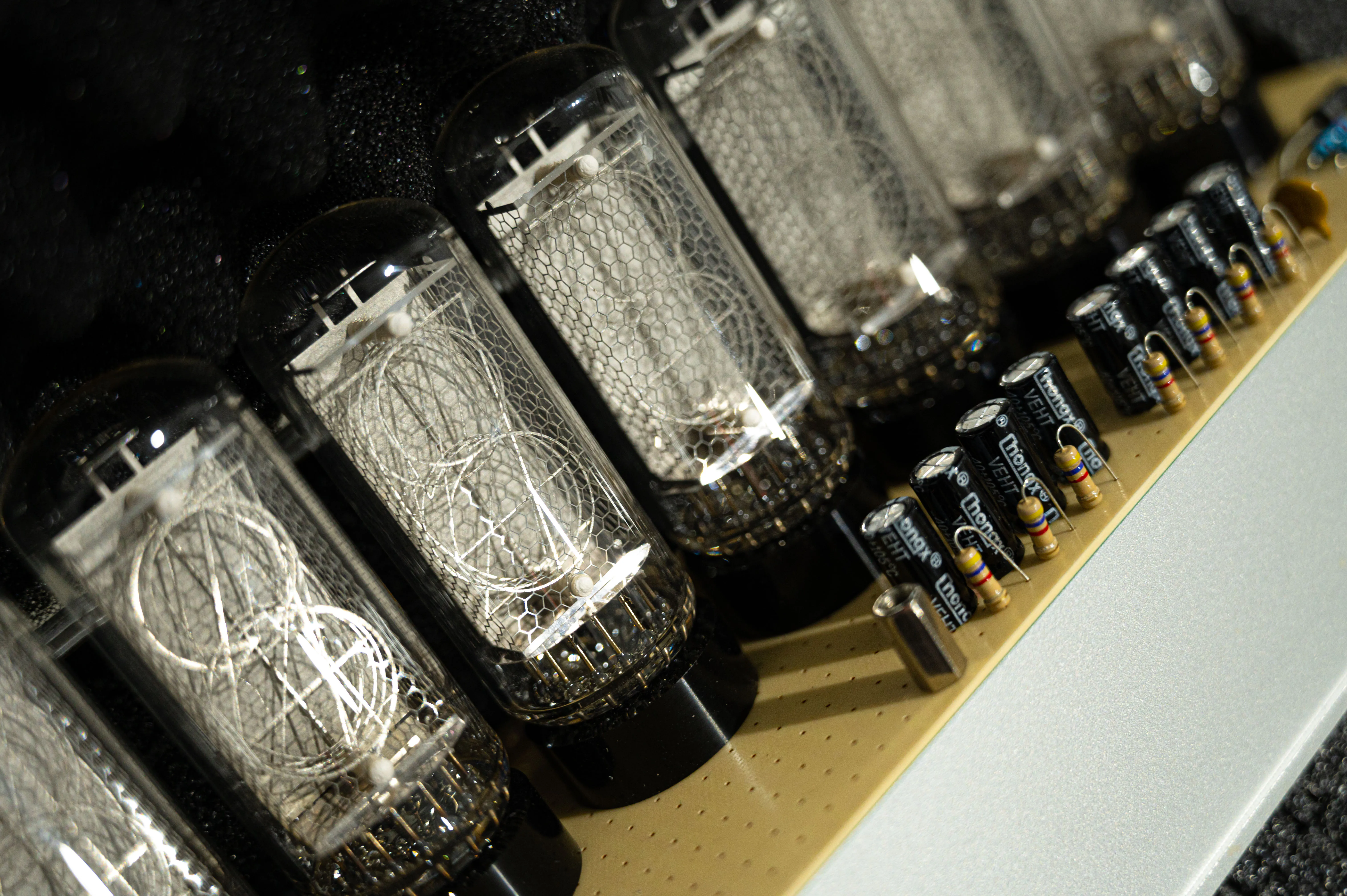 Large Smart DGM01 nixie tube clock with Circuit Suface、Multi Display Modes desk deco