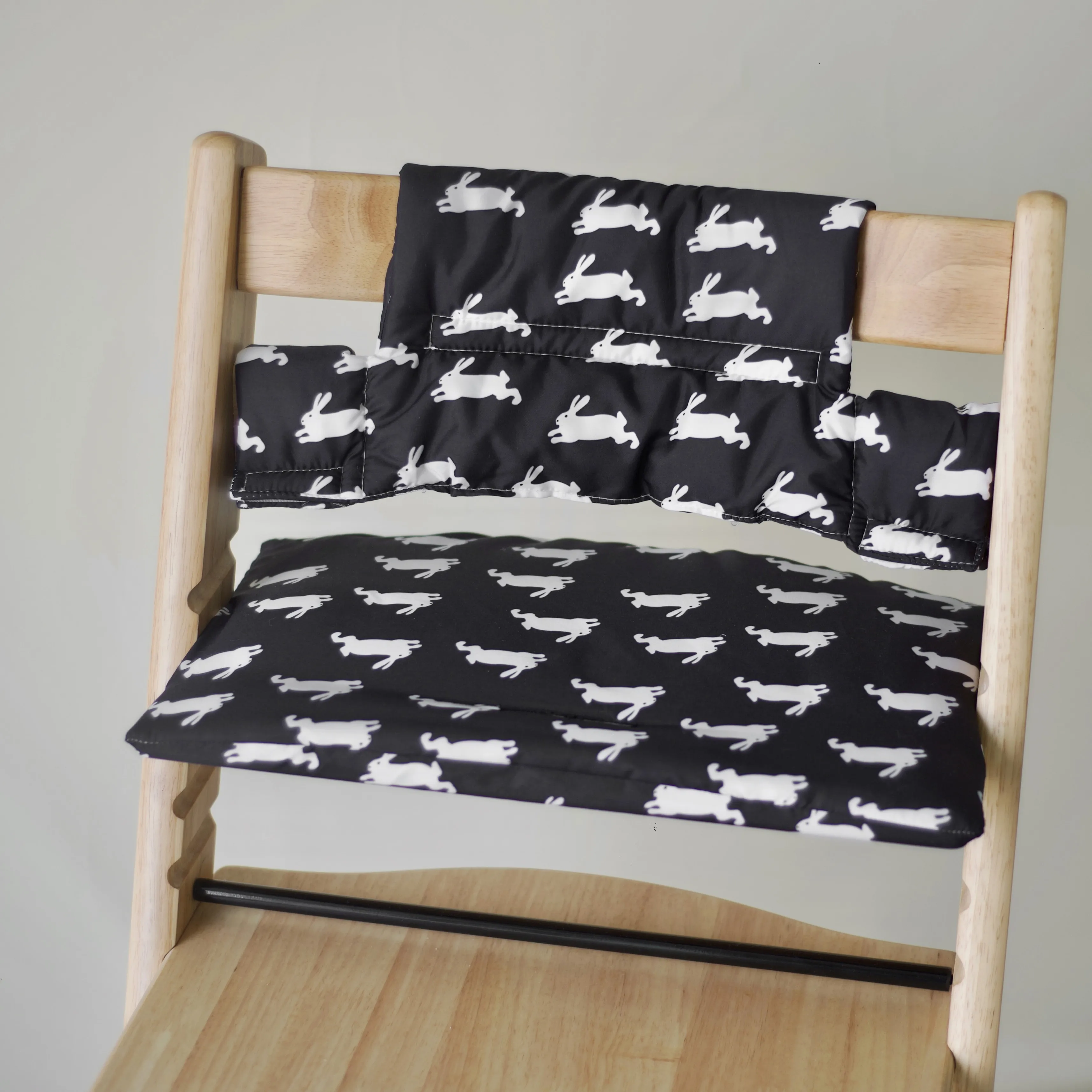 INS Baby High Chair Cushion Four Seasons Portable Non-slip Integrated Cushion Outdoor Baby High Chair Accessories
