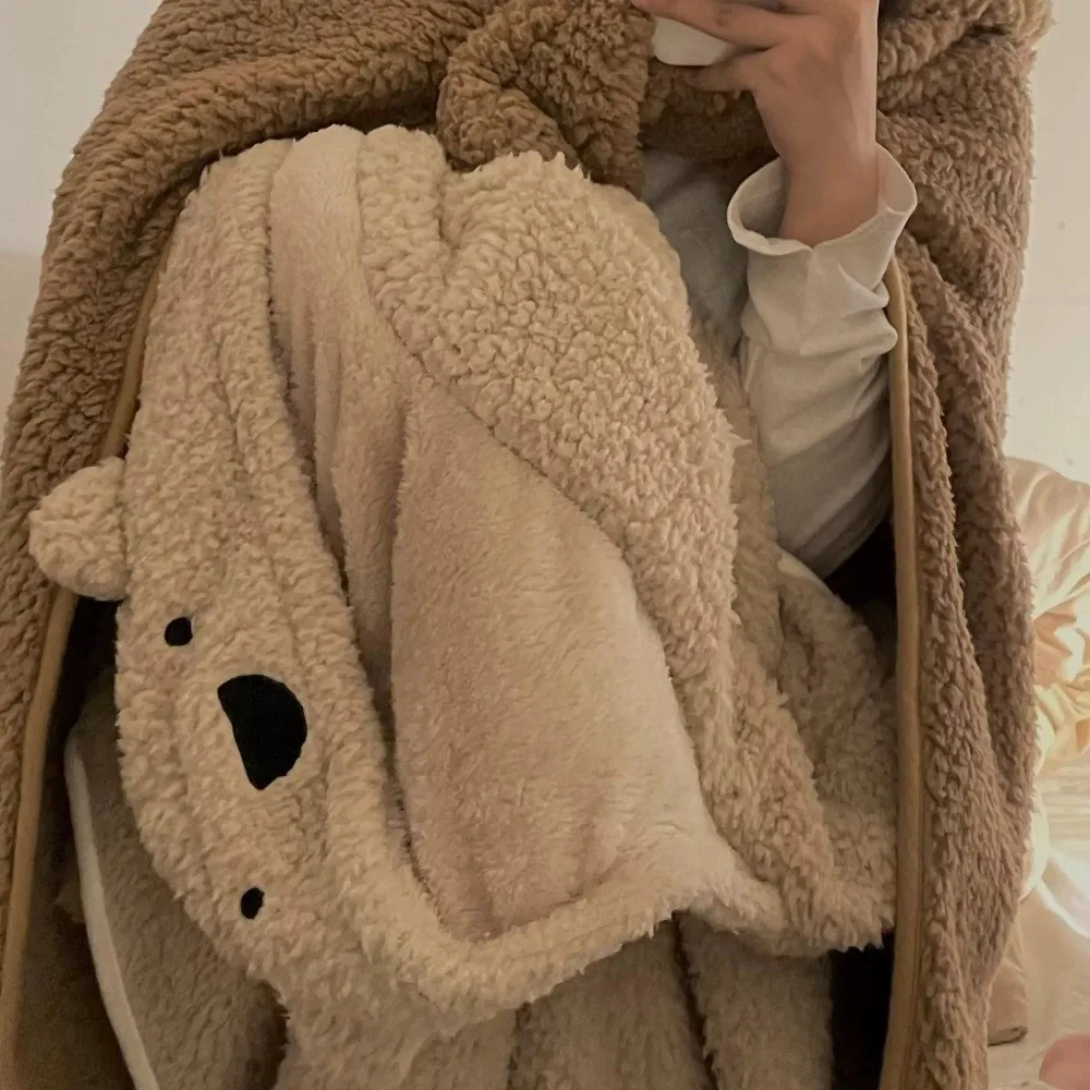 Ins Style Kawaii Bear Hooded Blanket Fleece Material Keep Warm Blanket Shawl Throw Blanket Soft Wearable Blanket Bedroom Use
