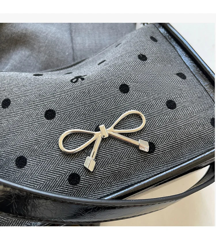 Large capacity printed 2024 summer niche design chain diagonal cross bag, cute and soft girl pillow small square bag for_voghion.com