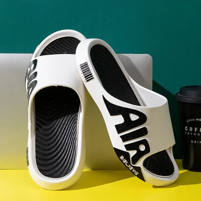 Zapatillas para hombre, zapatos de playa de suela suave para exteriores, zapatos de baño antideslizantes para el hogar, sandalias masculinas