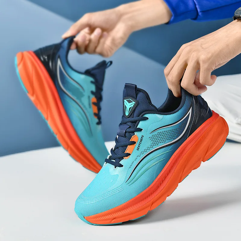 

New Men's Casual Versatile Sports Shoes Mesh Breathable and Elevated Couple Sneakers