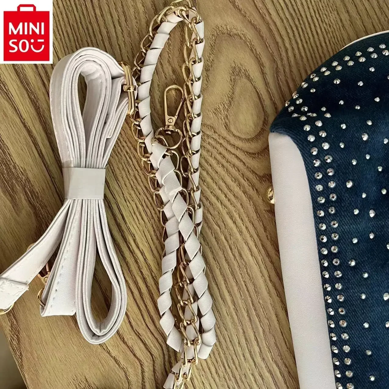 MINISO Sanrio Classic Woven Diamond Chain Bag Hello Kitty Retro High Quality Large Capacity Women's Bucket Diagonal Straddle Bag