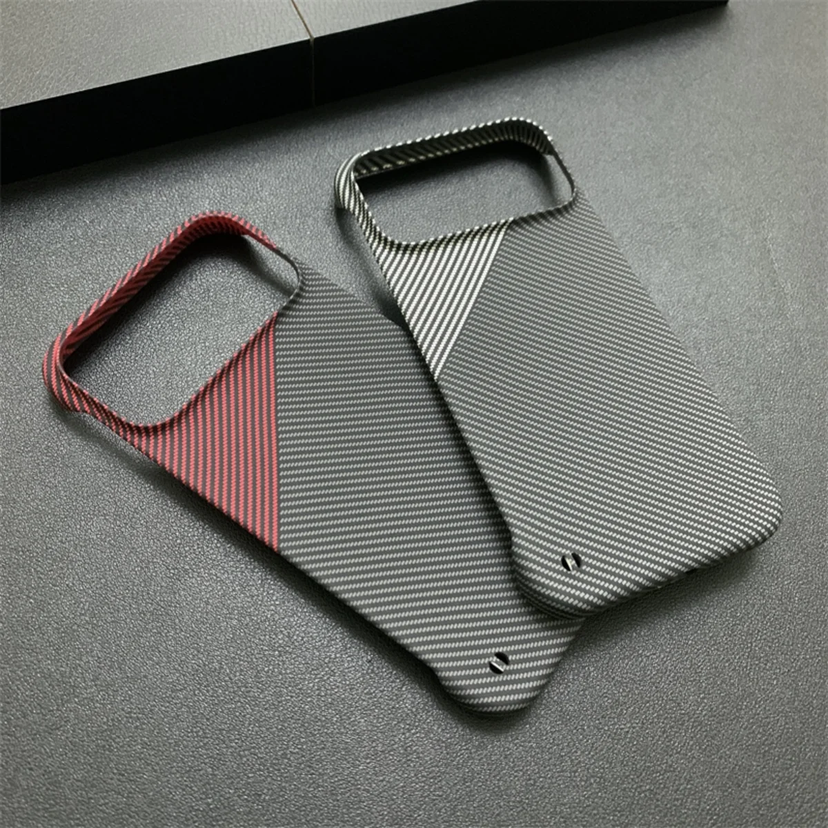 Sleek Shockproof Cooling Phone Case with Carbon Fiber Kevlar Design
