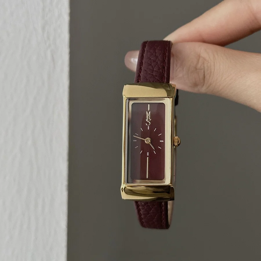 Genuine Leather 2025 New Women's Gift Red Retro Women's Watch Small Luxury Quartz Watch