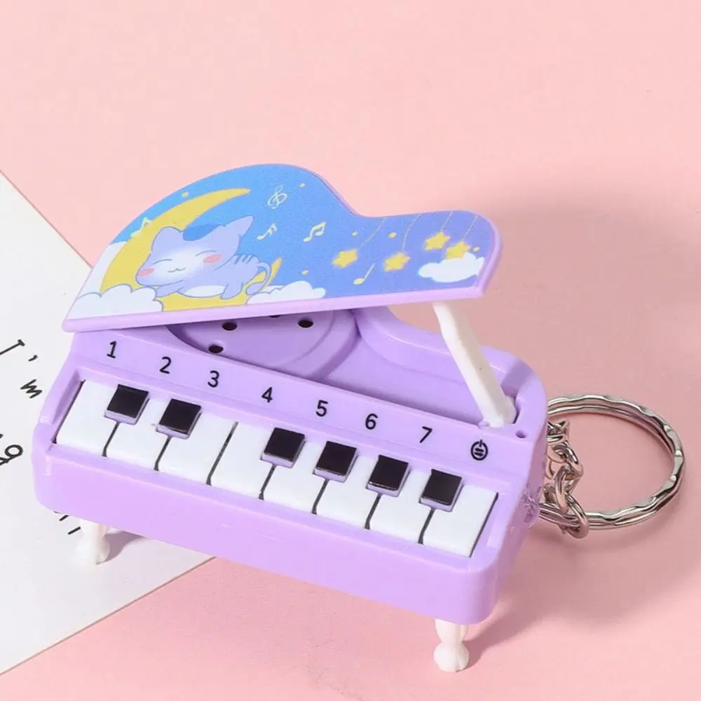 Solid Color Mini Electronic Piano Keychain Vertical Bear Mini Piano Key Pendant Audible Lovely Musical Instrument Piano Keyring