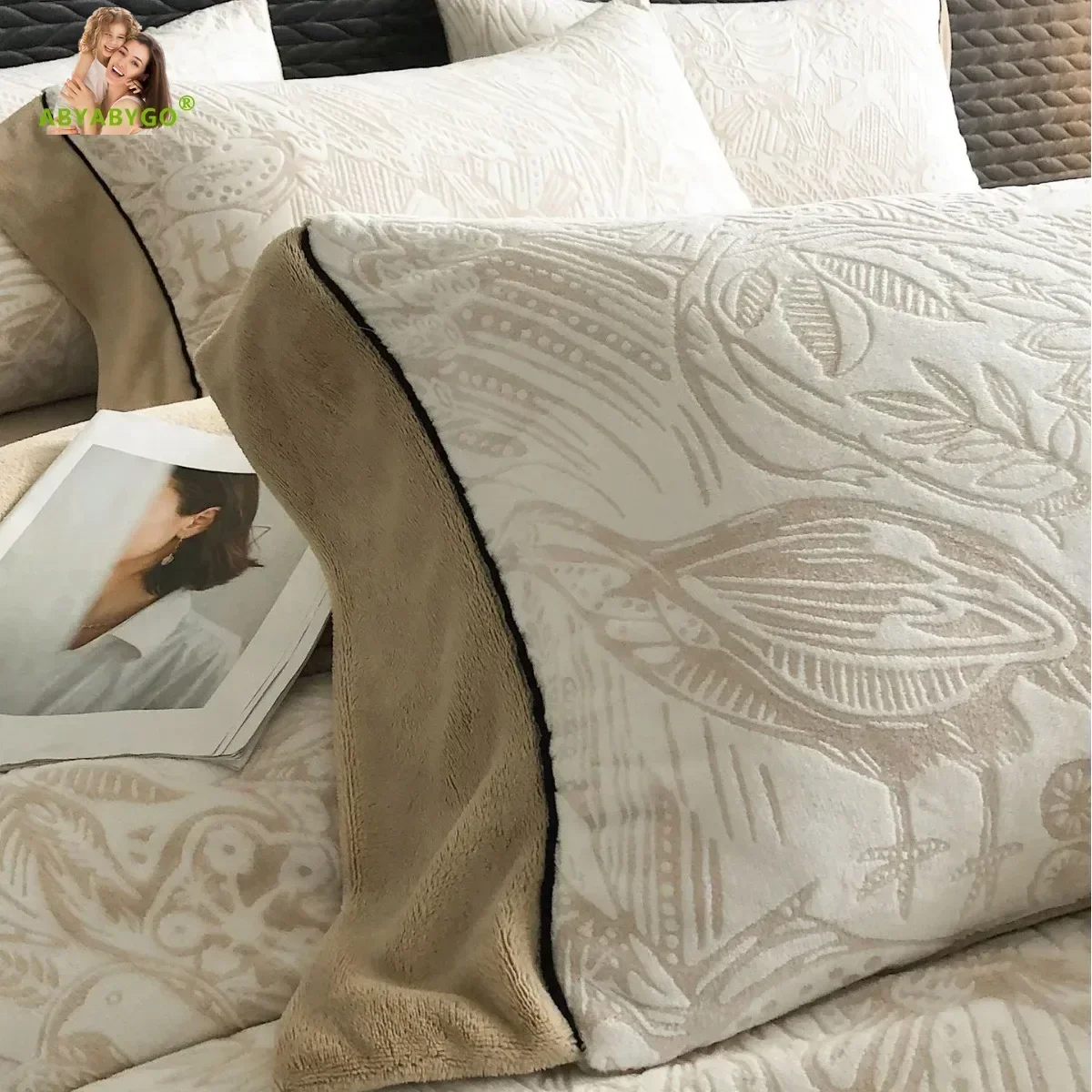 Euro Style Queen Bedding Set Luxury Soft Velvet Bed Linen Winter Duvet Cover Set Double Sheets Wide Edge Comforter Bedding Sets 4