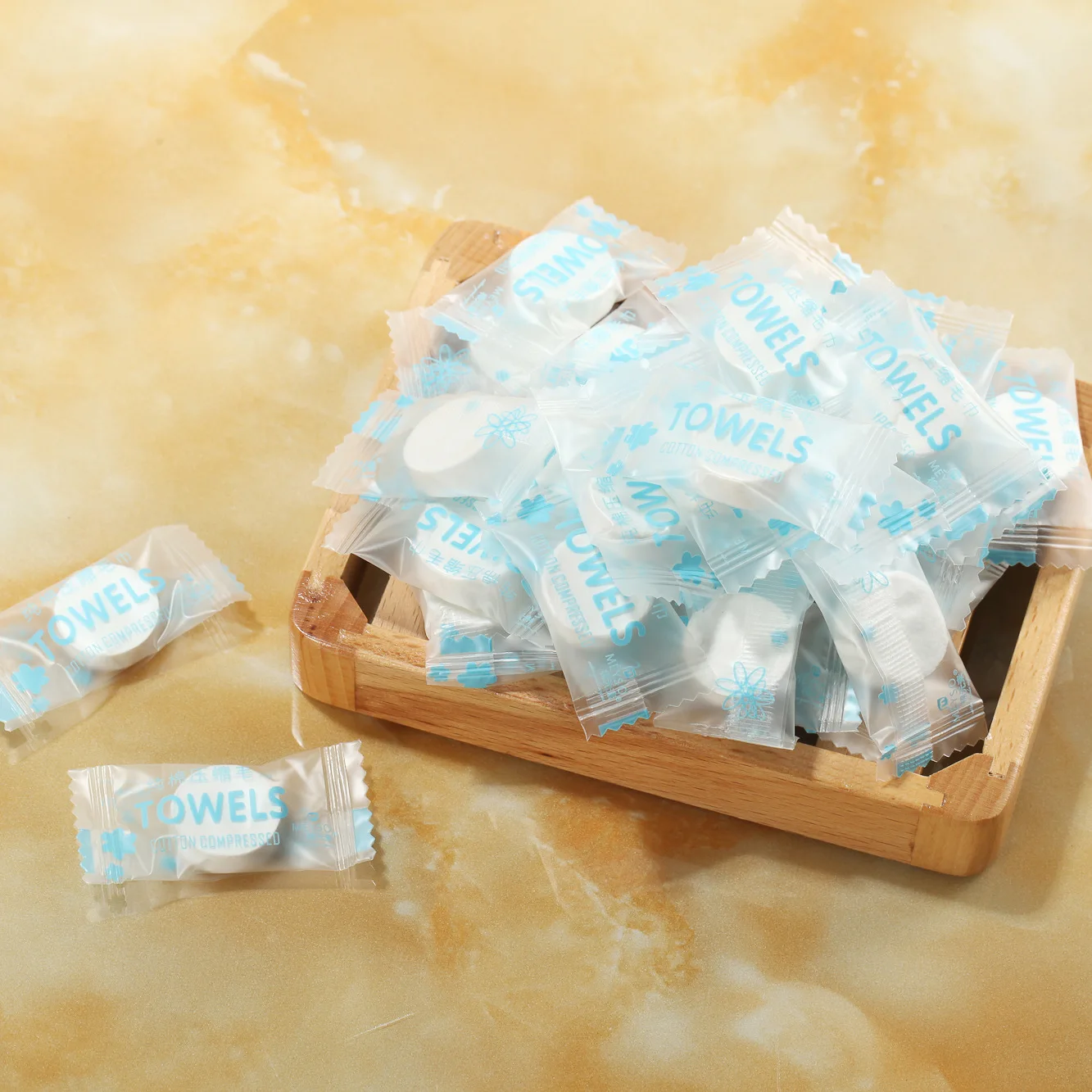 50Pcs/bag Compressed Towel Outdoor Travel Disposable Towel Cotton Pill Makeup Cleansing Wipes Plain Weave Face