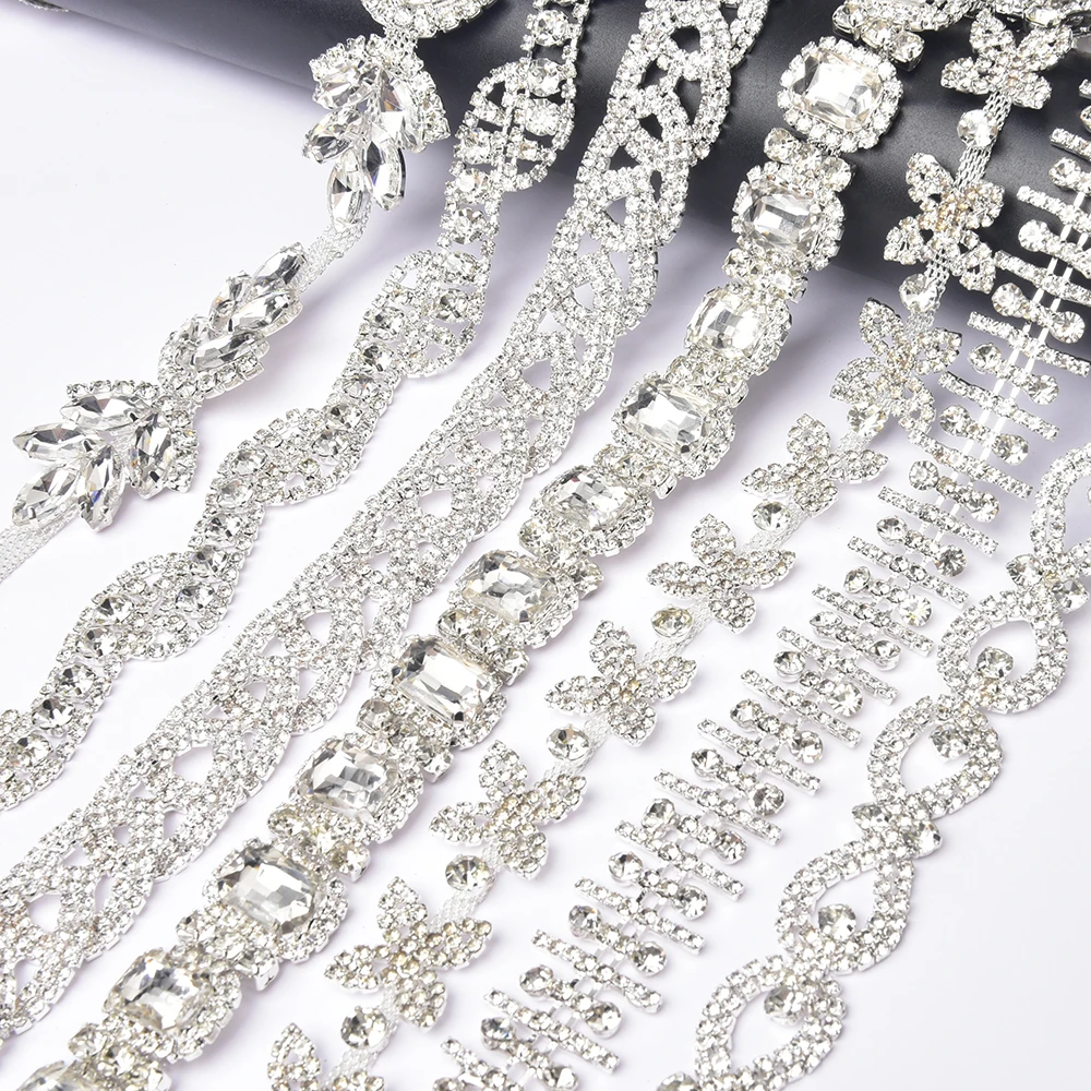 Argento Fiore Cristallo Lucido Strass Tazza Catena Quattro Foglie/Occhi Di Cavallo/Triangolo Trim Vestito Collare Indumento Cucito Applique Banding