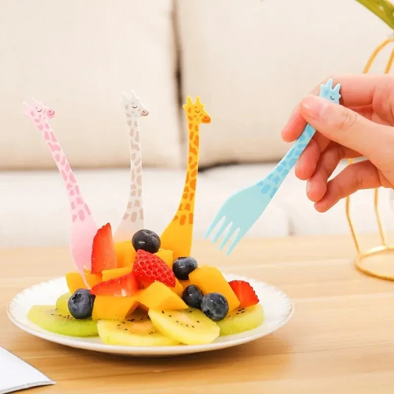 Fruit Fork 12pcs Kitchen Tools Giraffe Fruit Fork Creative Cute Children's Plastic Tableware