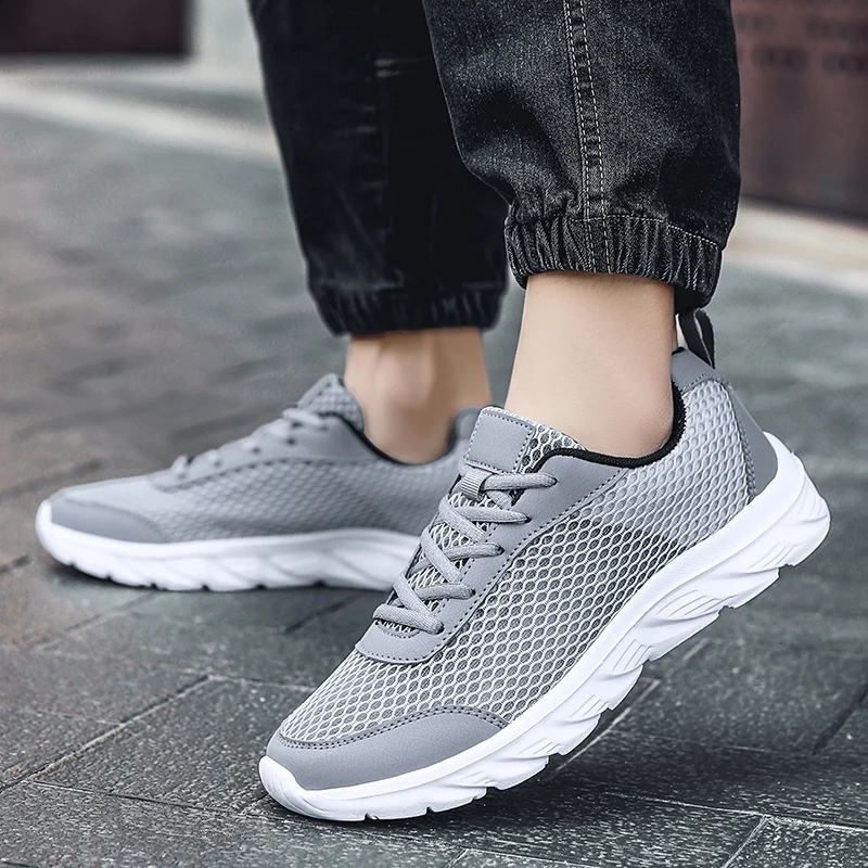 

2023 Men's Casual Shoes Light Sports Shoes Four Seasons Outdoor Breathable Mesh Fashion Sports Grey Running Tennis Shoes