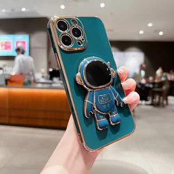 Electroplated Astronaut Bracket Phone Case with Silicone Protective Lens Cover - i17Air (Dark Green)