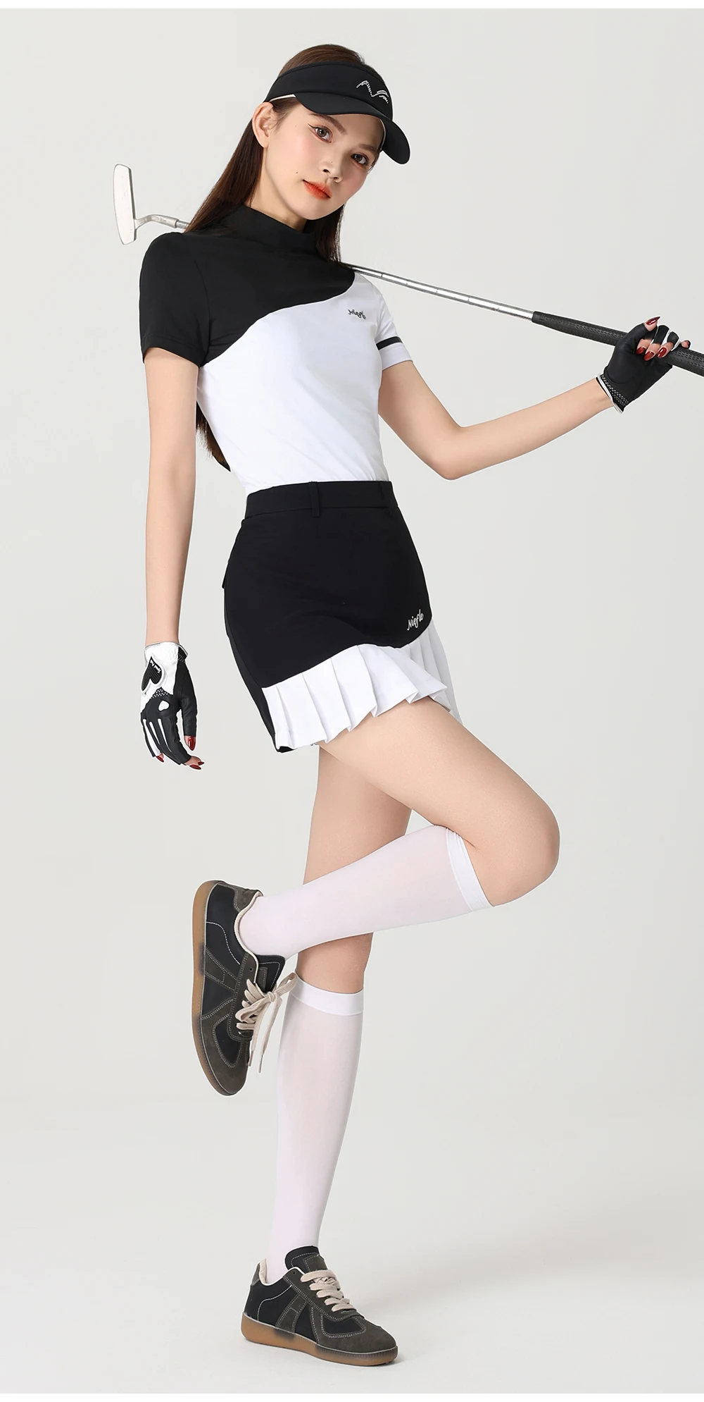 New Golf Clothing Women's Black pleated Skirt Explosive Sports Elasticity Comfortable Slim Fit Versatile Anti Hiking Set