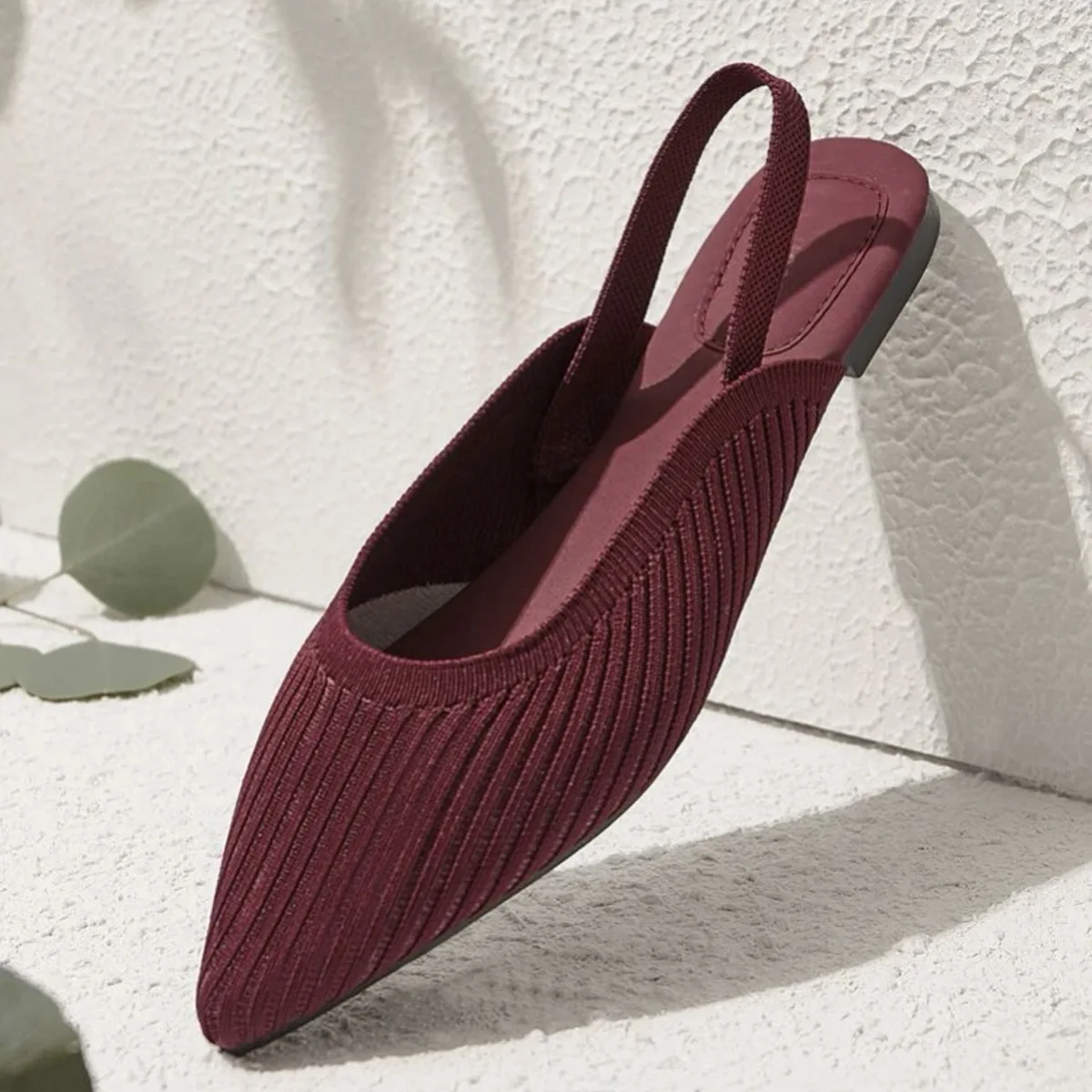 

Women's shoes Spring/Summer Flat Heel Casual Red Mules Half Toe Women's Shoes Solid Color Mesh Pointed Loafers