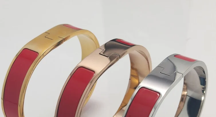 

Titanium Steel Letter Bangles for Women - Fashion Bracelet Jewelry Factory
