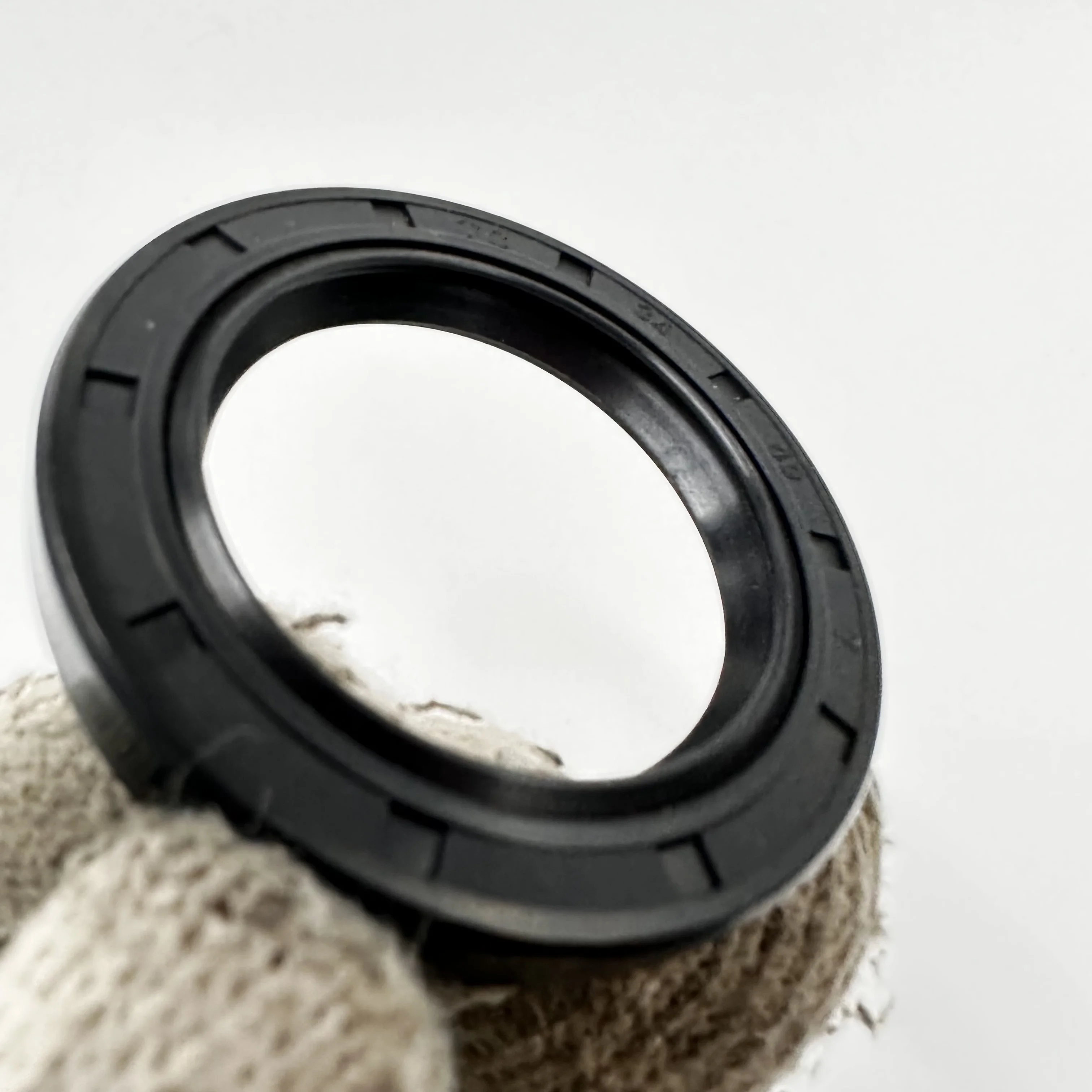Transmission oil seal 4735239300 For Hyundai Snata fe Veracruz Tucson For kia Sorento Sportage