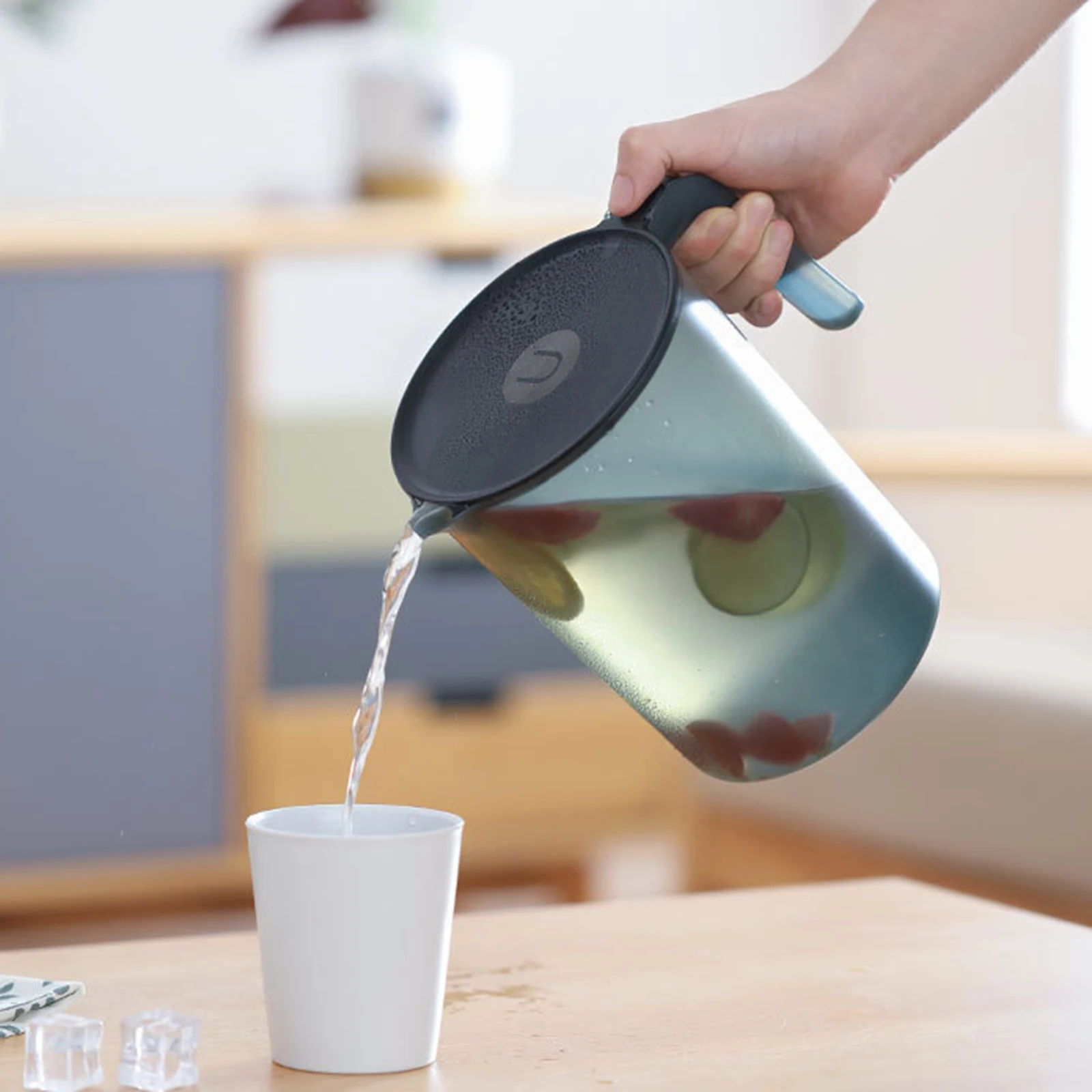 2000ML/2500ML Plastic Pitcher with Lid, Large Capacity Water Jug Juice Carafe for Water, Juice, Iced Tea, Soda, Lemonade