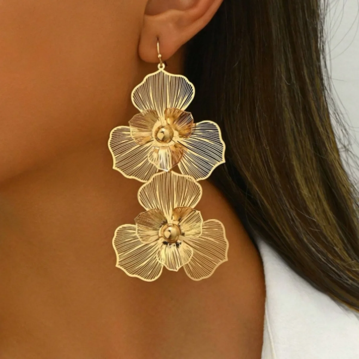 Fashionable Double-Layer Floral Drop Earrings for Women Exaggerated Design Long Floral Earrings Suitable For Daily Wear