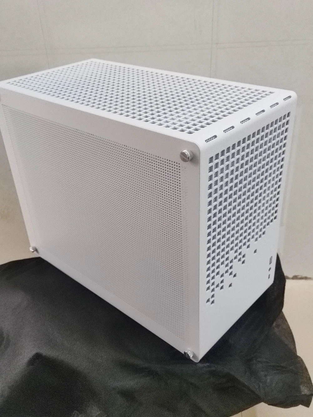 JONSBO Z20 섀시 메쉬 화이트 컬러 에디션 탈착식 캐리 핸들 미니멀리스트 M-ATX 게이밍 홈 컴퓨터 케이스