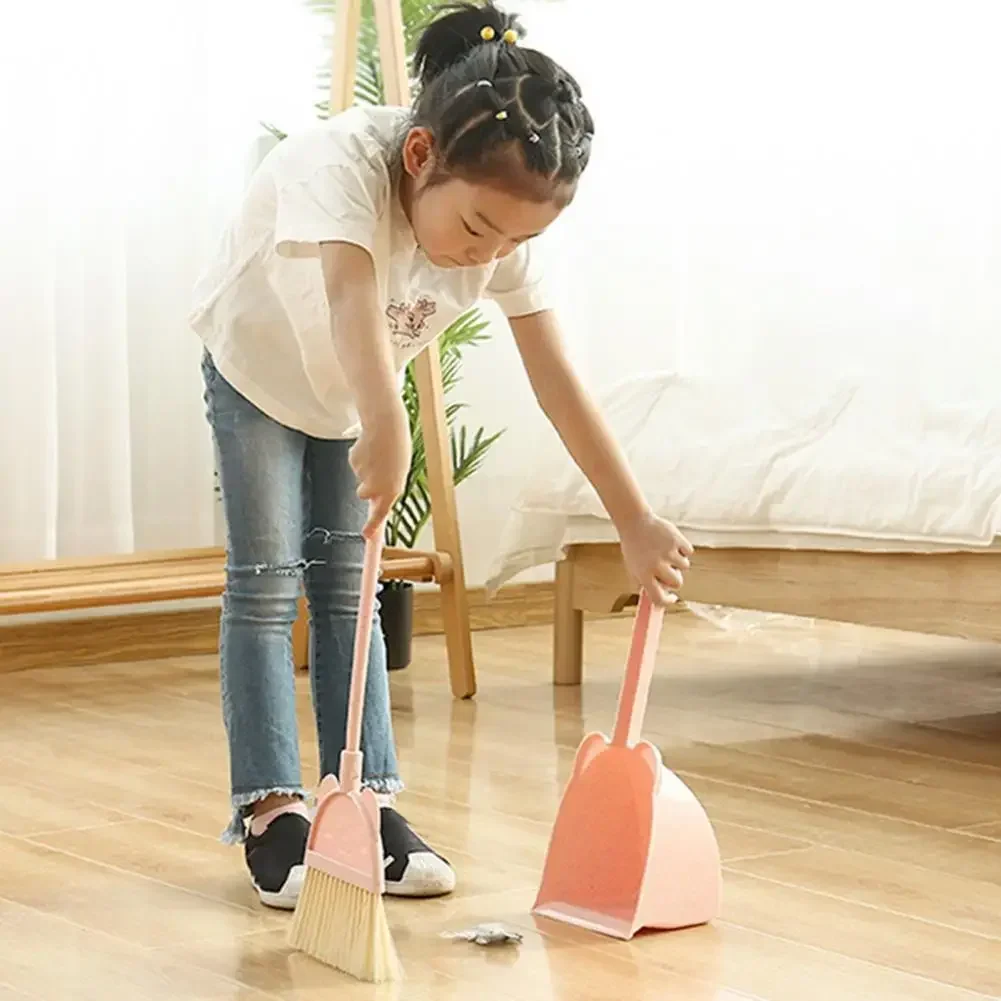 1 Set Mini Children Broom Dustpan Cartoon Flexible Bristles Kids Pretend Play Toddlers Indoor Outdoor Floor Sweeping Tool Kit 3