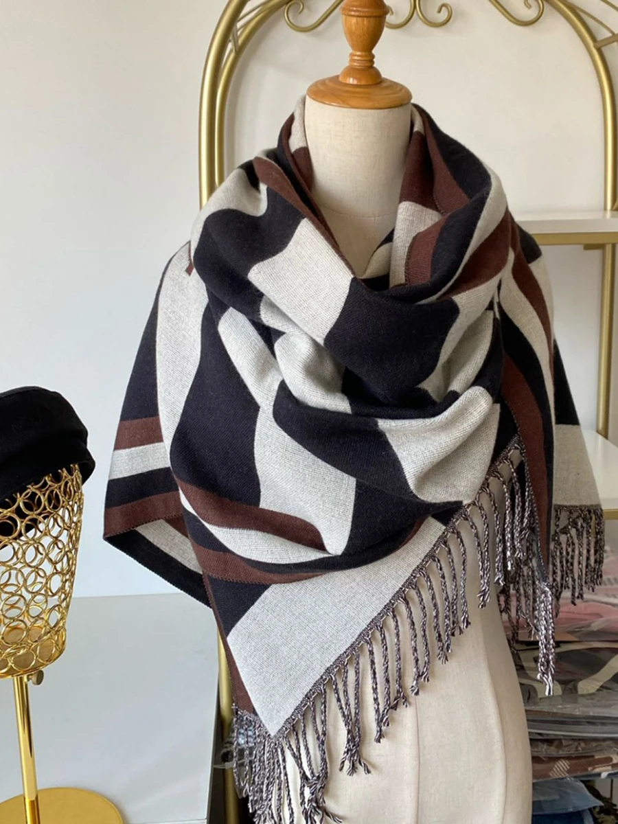 

Модный уникальный длинный женский шарф-платок из искусственного кашемира с широкими полосками на осень и зиму Универсальный шейный платок