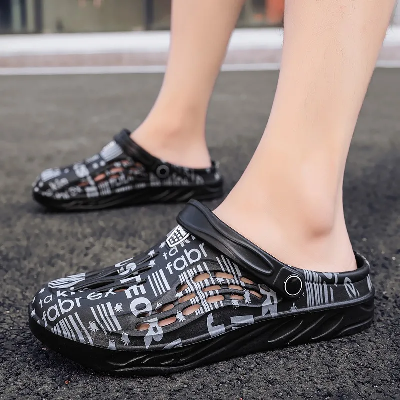 Men Clogs Sandals Summer Non-slip Beach Slippers Women EVA Sandals Lightweight Outdoor Garden Shoes Casual Large Size 36-49