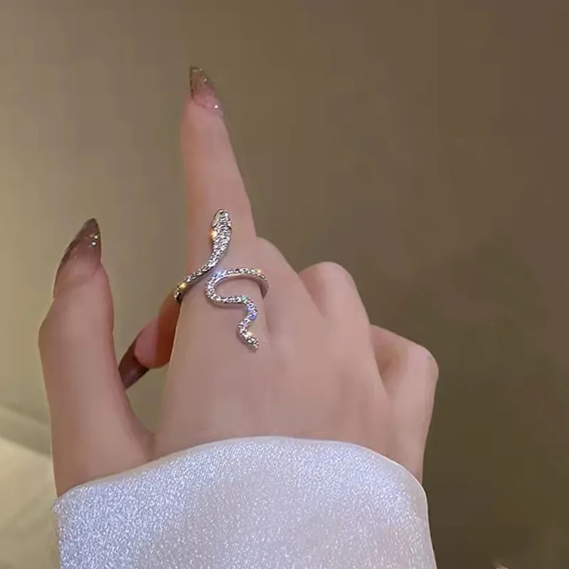 2023Vintage Micro Inlaid Zircon Snake Ring Finger Ring for Women Ins