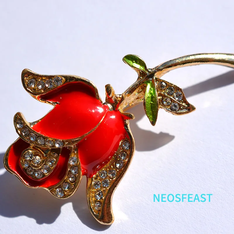 Classic Jewelry Red Painted Rose Brooches for Women Gold Color Rhinestone Flower Brooch Vintage Painted Pin Corsage Ladies Gifts