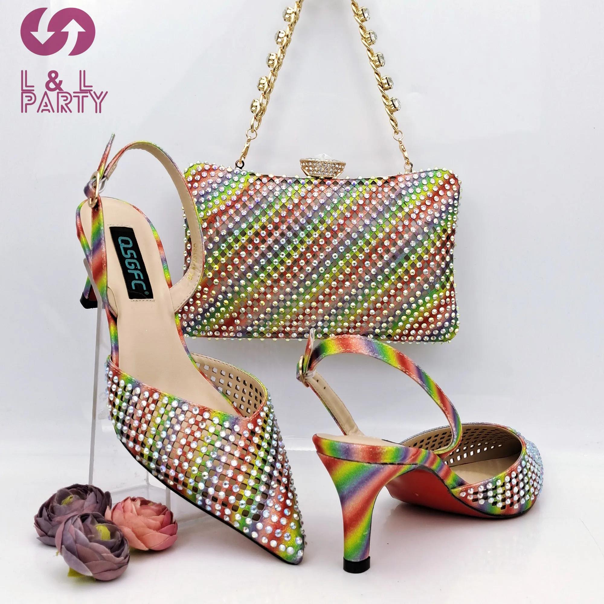 

Новое поступление, итальянская женская обувь SweetStyle, подходящая сумка в комплекте с блестящим кристаллом на тонком каблуке для сада, искусственная радуга