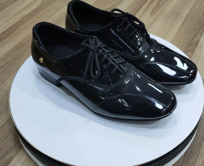 Men Dance Shoes Soft Sole Adult Modern Dance Shoes Square Ballroom Male Latin Dance Shoes Breathable Sneakers