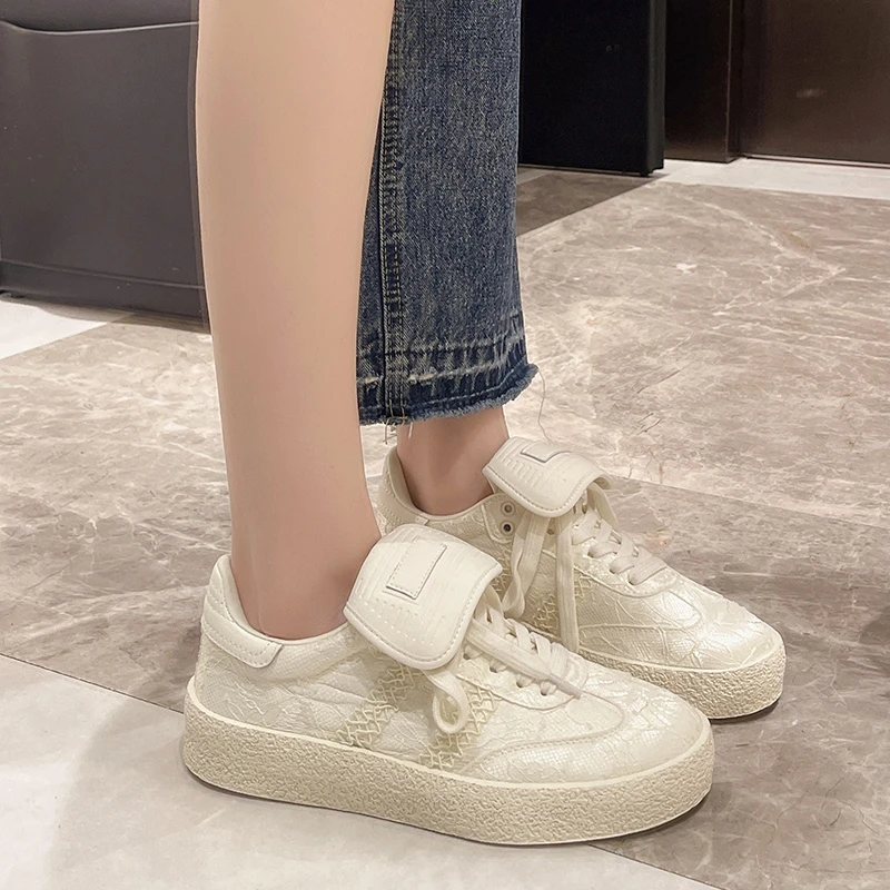 New Woman 2024 Trend Fashion White Leather Women Chunky Sneakers White Shoes Lace Up Tenis Feminino Platform Women Casual Shoes