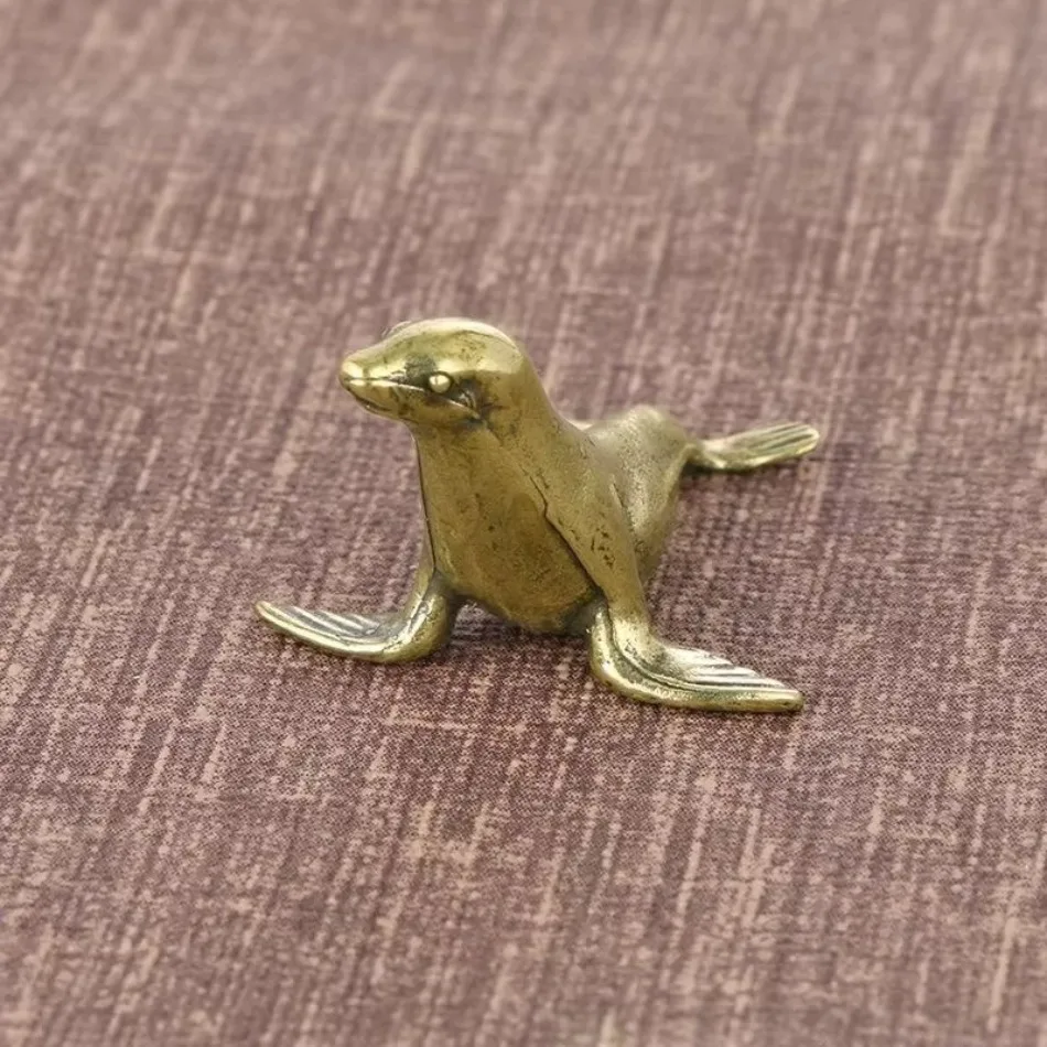 1 Pcs Antique Brass Sea Lion Ornament Handcrafted Creative Desktop Paperweight Metal Collectible Craft with Engraving Casting