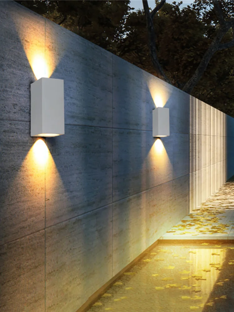 NR-06 OUTDOOR WALL LIGHTS  (11)