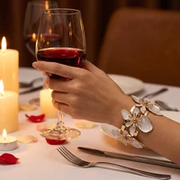 Bracelet ouvert à grande fleur bohème pour femmes, bracelet floral imposant, bijoux de plage d'été, cadeau de mariage 2