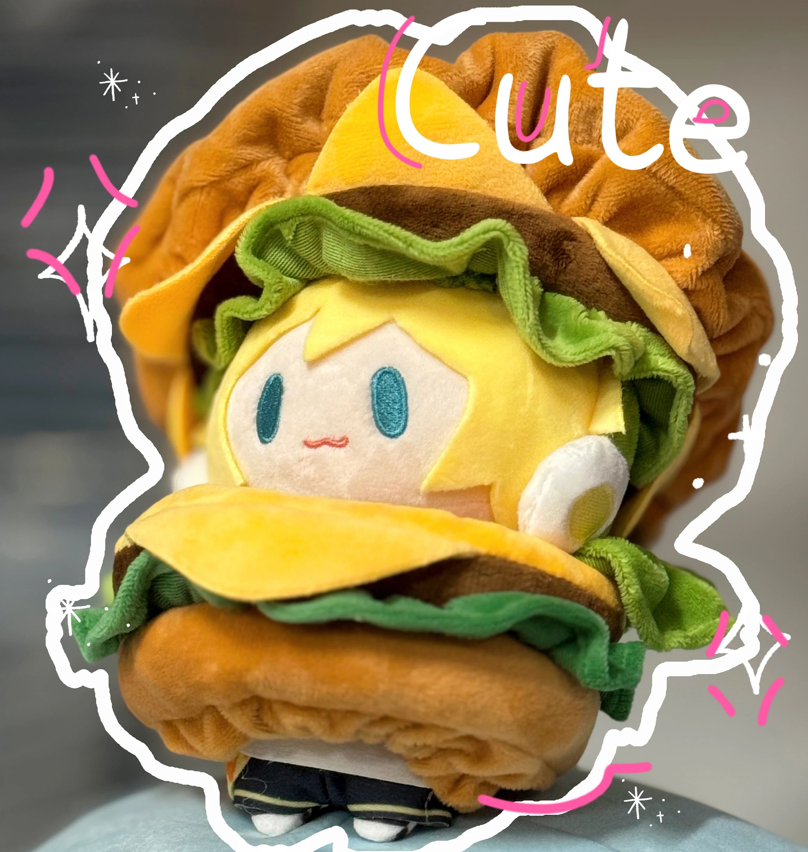 Hatsune Miku Kawaii Q Version Figure Doll with Hamburg Outfit - Cute Anime Bag Pendant and Soft Ornament Gift