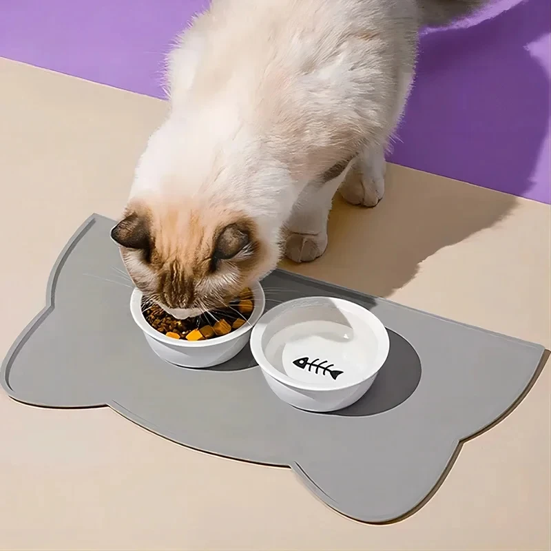 Silicone Pet silicone food mat waterproof, anti-slip, dirty, washable and easy to clean, universal tableware mat for cats and do Silicone Pet silicone food mat waterproof, anti-slip, dirty, washable and easy to clean, universal tableware mat for cats and do