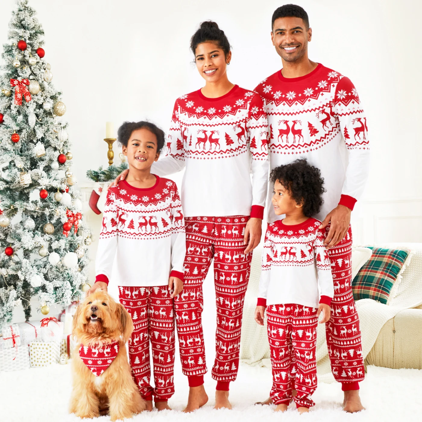 thumbnail image 2 of Conjuntos de pijamas a juego para toda la familia con estampado de renos y copos de nieve navideños de PatPat (resistentes al fuego), 2 of 5