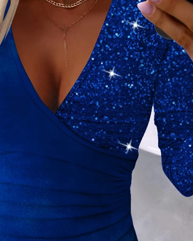 Рисунок 3 - Пикантная женская блузка с низким вырезом