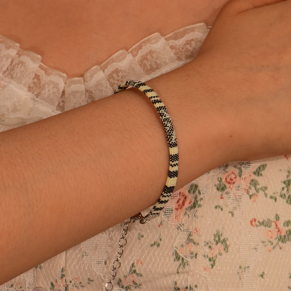 Pure Hand Braided Bracelet For Women Delicate Small Ethnic Ladies Wrist Accessories Jewelry Direct leather braided bracelet braided rope bracelet cloth braided bracelet